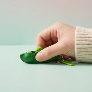 Juguete antiestrés de edamame, juguete blando de plástico con forma de vaina de guisante, llavero portátil para aliviar el estrés, juguete de descompresión. - Product Image 2