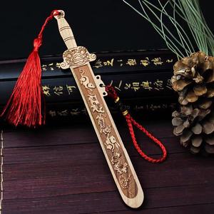 Épée en bois de pêcher Linglong Pavilion 19 cm, gravée au laser, style chinois, ornement décoratif avec pompon rouge - Product Image 2