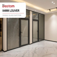 Cloison en verre double avec cadre en aluminium de 84 mm, avec persiennes intégrées, verre trempé de sécurité, système modulaire pour espace de travail, gain de place