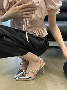 Nouvelles Chaussures Simples pour Femmes, Collection Automne 2025, Modèle à Talons Hauts Fins et Pointus avec Sangles Antidérapantes, Idéales pour l'Extérieur en Été – Vente Flash Usine - Product Image 3