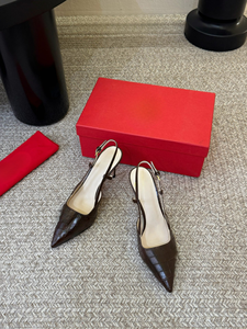 Escarpins noirs en cuir gaufré croco à bout pointu et bride arrière pour femme - Product Image 4