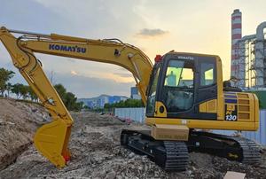รถขุดตีนตะขาบ Komatsu PC130-7 มือสองสภาพดี 13 ตัน เครื่องยนต์ Kama พร้อมเกียร์ ปั๊ม แบริ่ง ระบบไฮดรอลิก - Product Image 4