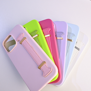 เคสโทรศัพท์ซิลิโคนเหลวสีล้วนพร้อมสายรัดข้อมือสำหรับ <span class=keywords><strong>iPhone</strong></span> 15 16 17 <span class=keywords><strong>PRO</strong></span> MAX 2025เทรนด์ใหม่ - Product Image 5
