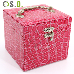Caja de Almacenamiento Multifuncional Personalizada, Caja de Almacenamiento de Joyas de Viaje de Cuero PU Portátil, Organizador de Aretes y Collares de Gran Capacidad - Product Image 6