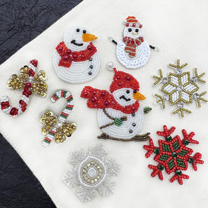 Parches bordados navideños hechos a mano, bonito muñeco de nieve, copo de nieve, caramelo con cuentas para ropa, zapatos, sombreros, decoración, Material de fieltro - Product Image 6