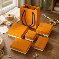 Boîtes à bijoux en carton personnalisées de luxe ZXF, forme carrée 8x8x3,5 cm, couleur orange, fermeture à pression, sac d'emballage avec logo personnalisé pour