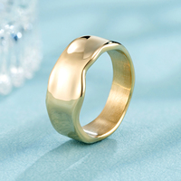 Luxuriöser Plissierter Fließender Breiter Ring - 18K Vergoldeter Edelstahl, Skulpturale Textur, Nischen-High-End Täglicher Schmuck