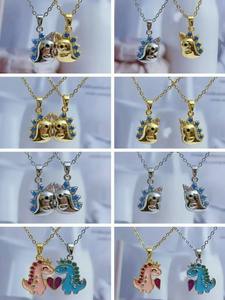 Ensemble de colliers magnétiques pour couple Collier à pendentif cœur fendu arc-en-ciel Big Sis <span class=keywords><strong>Lil</strong></span> Sis pour amoureux meilleurs amis - Product Image 5