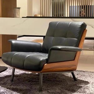 Sillón de Diseño Moderno de Mediados de Siglo con Tapicería de Cuero y Estructura de Madera de Nogal para Hotel, Hogar u Oficina - Product Image 5