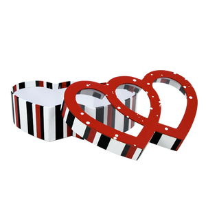 Luxury High Quantity Heart Shape Foil Logo Printed Cardboard Boxes Clear PVC Window Box For Wedding