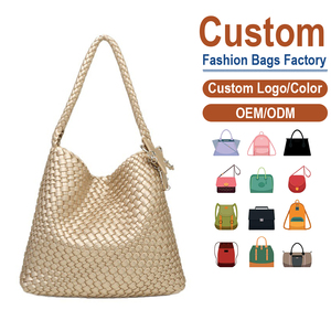 Bolso Tote de Champán Tejido Artesanal Personalizado de Fábrica, Bolso de Mano de Cuero Premium para Viajes de Verano - Product Image 1