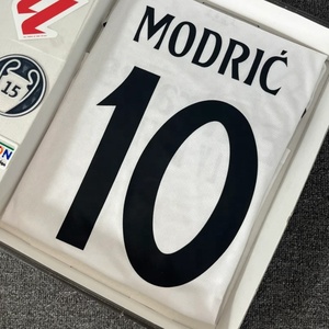 Camiseta de Fútbol Retro al por Mayor del Club Real Tailandia, Lewandowski, Lamine, Vinicius, Ronaldo, Musiala, Camiseta de Fútbol Personalizada - Product Image 1