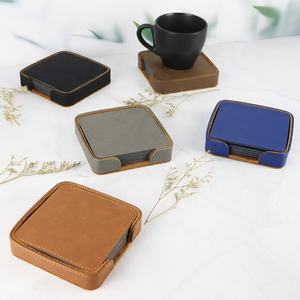 Ensemble <span class=keywords><strong>de</strong></span> 6 sous-verres carrés en similicuir personnalisables et résistants à la chaleur avec support – Vente en gros - Product Image 3