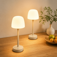 Lampe de table moderne et simple en forme de champignon, à piles, LED, avec interrupteur, intensité réglable, 2700K, projection d'ambiance, en plastique, portable