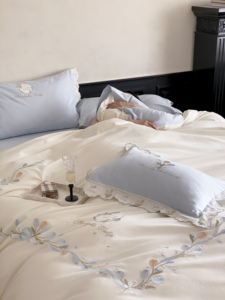 <span class=keywords><strong>Set</strong></span> di Biancheria da Letto 4 Pezzi 100% Cotone con Federe Ricamate in Pizzo e Lenzuolo Piatto 100TC Motivo Floreale - Product Image 4