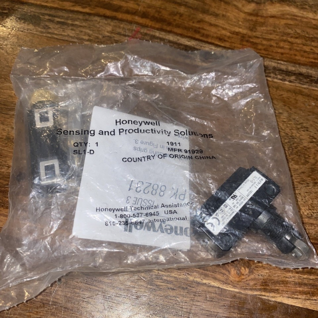 SL1-D Compact Switch PLC