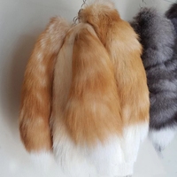 Vente en gros de queue de renard en fourrure de cristal moelleuse de 45 cm, queue de renard en fourrure véritable pour adulte, à des fins décoratives