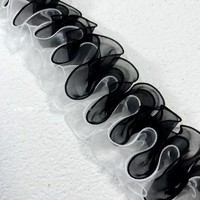 Nouvelle conception de dentelle à volants 3D en organza color block avec des vagues en satin pour les garnitures de robes, les poignets de vêtements