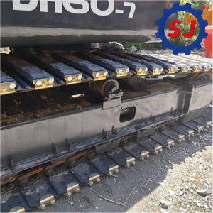 Oferta Especial: Excavadora de Orugas Usada Doosan DH60-7 de 6 Toneladas con Motor Coreano, Bomba de Engranajes Kawasaki y Cucharón de Excavación - Product Image 4