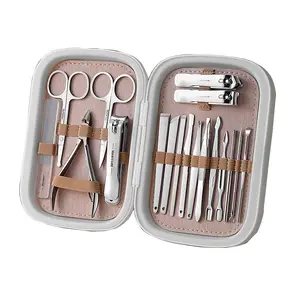 Kits de voyage en acier inoxydable pour le toilettage des ongles 18 pièces ensemble de manucure avec boîte magnétique