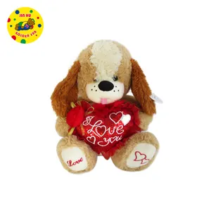 Disesuaikan Aku mencintaimu boneka anjing mewah mainan hewan Valentine anjing dengan hati merah