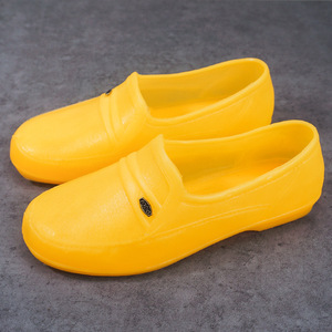Surchaussures de pluie réutilisables imperméables antidérapantes en PVC pour bottes et chaussures de course en plein air - Product Image 1