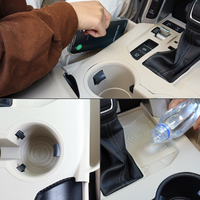 YiFeng Land Cruiser 300 LC300 2022-2026 Innenraum-Zubehör Mittelkonsolen-Organizer Ablagefach Getränkehalter Matte Kabelloses Ladepad