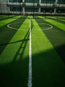 <span class=keywords><strong>Gazon</strong></span> artificiel <span class=keywords><strong>de</strong></span> bonne qualité en <span class=keywords><strong>rouleau</strong></span> pour terrain <span class=keywords><strong>de</strong></span> football, <span class=keywords><strong>gazon</strong></span> artificiel pour école, <span class=keywords><strong>gazon</strong></span> artificiel pour sports - Product Image 6