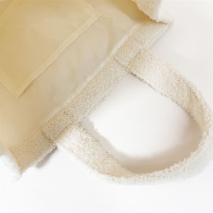 Bolsa de Mano Tipo Teddy con Logotipo Personalizado, con Bolsillo y Cremallera, Tipo de Cierre Abierto con Dos Asas - Product Image 5