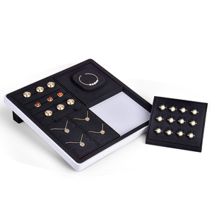 Bandeja Organizadora de Joyería Jinsky Personalizable, de Microfibra Negra, Clásica, Elegante, de Lujo, para Exhibición en Tiendas - Product Image 5