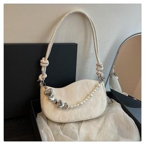 Bolso de Hombro de Lujo para Mujer con Cadena de Perlas en Forma de Corazón, Bolso de Axila con Cierre de Cremallera, Duradero, Portátil e Impermeable - Product Image 1