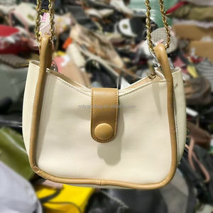 A15.7 Sacs de luxe de marque d'occasion pour femme, sacs à bandoulière de créateur de seconde main en balles, 2e main en Italie, sacs à main premium Ukay - Product Image 3