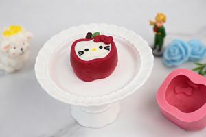 Moule à pâtisserie en silicone en forme de pomme Hello Kitty 3D de qualité alimentaire, moule à gâteau mousse aux fruits mignon en forme de chat - Product Image 2