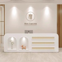 Comptoir de réception minimaliste moderne multifonctionnel pour restaurants, bars, salons de beauté, centres de bien-être, maisons d'hôtes
