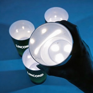 แก้วเบียร์พลาสติกเรืองแสง LED แบบกำหนดเอง พร้อมเซ็นเซอร์ตรวจจับน้ำ ใช้พลังงานจากแบตเตอรี่ ขนาด 12oz/14oz/16oz สำหรับ<span class=keywords><strong>วัน</strong></span>ขอบคุณพระเจ้าและตรุษจีน - Product Image 5