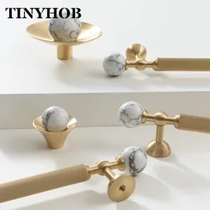 Poignées en laiton moletées à lignes verticales TINYHOB, boutons en marbre blanc, poignées de tiroir pour armoires de cuisine, placards et quincaillerie de meubles - Product Image 1
