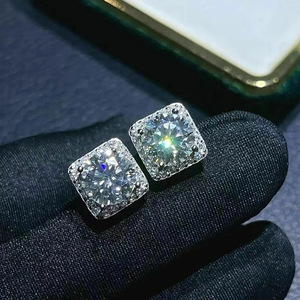 Orecchini a perno geometrici quadrati da donna con accenti rotondi scintillanti, gioielli versatili alla moda per le orecchie - Product Image 2