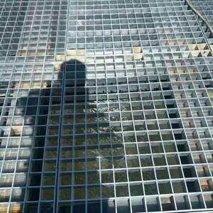 Plaques de plancher en acier galvanisé de conception innovante, en acier au carbone durable <span class=keywords><strong>pour</strong></span> les allées de stationnement et les systèmes de drainage - Product Image 2