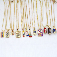 NM1408 Collar con colgante de esmalte chapado en oro de 18k, inspirado en aperitivos de Venezuela, con diseño de comida divertida, PAN Pirulin y lata de refresco