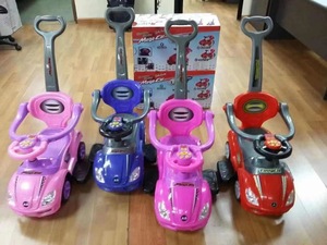 Baby- und Kleinkind-Rutschauto für 1-3 Jahre mit Schiebestange, Pedalen und Musik, Kinder-Lauflernwagen mit 4 Rädern, Spielzeugfahrzeug - Product Image 2