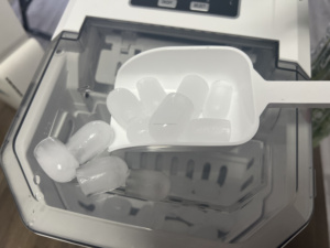 Tự động <span class=keywords><strong>Ice</strong></span> Bullet <span class=keywords><strong>Maker</strong></span> cho hộ gia đình xách tay mini điện <span class=keywords><strong>Ice</strong></span> <span class=keywords><strong>Maker</strong></span> - Product Image 5