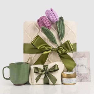 Panier de soins personnels unique avec logo personnalisé, ensemble pour femmes, promotion, fête des mères, bougies à la rose, couverture, tasse, ensembles cadeaux pour maman - Product Image 3