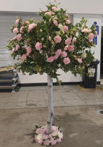 Vente en gros de cerisiers en fausse soie pour décoration de mariage, arbre Sakura à fleurs de cerisier artificiel pour table à vendre - Product Image 6