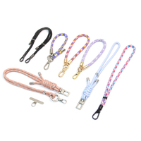 Vente en gros de lanière courte portable colorée pour téléphone portable lanière réglable en polyester au design personnalisé