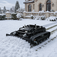 Tondeuse à gazon multifonctionnelle télécommandée avec pelle à neige montée à l'avant pour le déneigement des allées et l'entretien des terrains ruraux
