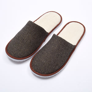 Chaussons d'hôtel unisexes en direct d'usine, livraison urgente et semelle en EVA antidérapante, en stock, prêts à être expédiés avec un MOQ de 100 paires - Product Image 2