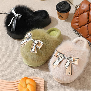 รองเท้าแตะแฟชั่นใหม่สำหรับฤดูหนาว ผ้าฝ้ายสำหรับผู้หญิง พื้นหนานุ่ม ใส่ในบ้าน น่ารัก ลายโบว์ผีเสื้อ อุ่นสบาย กันลื่น รองเท้าแตะขนปุย - Product Image 3