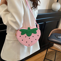 Mignon fruits fraise en forme de sac 2025 nouveau sac à main personnalisé créatif pour les femmes en cuir PU Mini sac à bandoulière