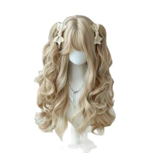 วิกผมยาวหยิกสีทองครีมมี่ ไอ ลี่ ฮวน ฮวน พร้อมหน้าม้าปัดข้างและกิ๊บติดโบว์สำหรับสไตล์โลลิต้า - Product Image 3