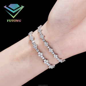 Bracelet tennis croix en bijouterie fantaisie, diamants moissanite VVS, plaqué or, argent sterling 925, certificat GRA, passe le testeur de diamants. - Product Image 1